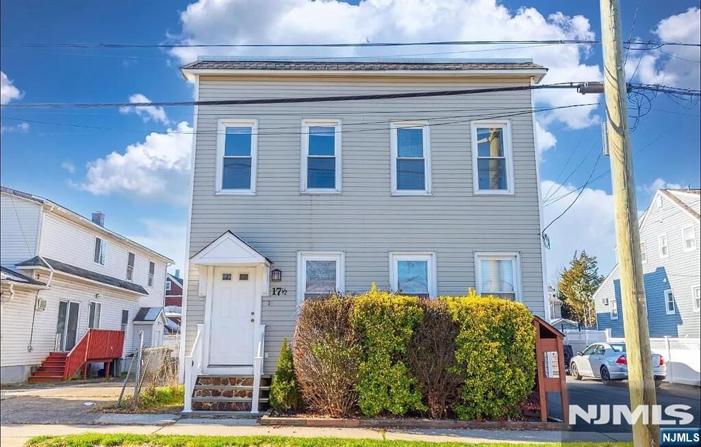 Property Photo:  21 Chestnut Street 2  NJ 07026 