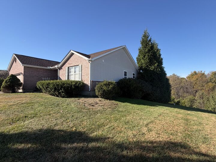 Property Photo:  110 Saddlebrook Lane  KY 41035 