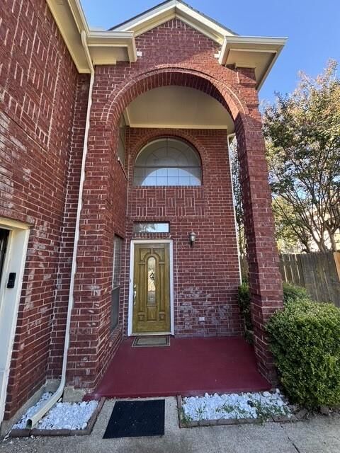 Property Photo:  2905 Eagles Nest Drive  TX 76021 