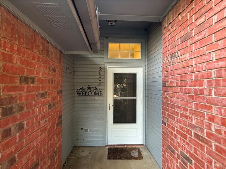 Property Photo:  2604 Oak Park Drive  TX 76209 