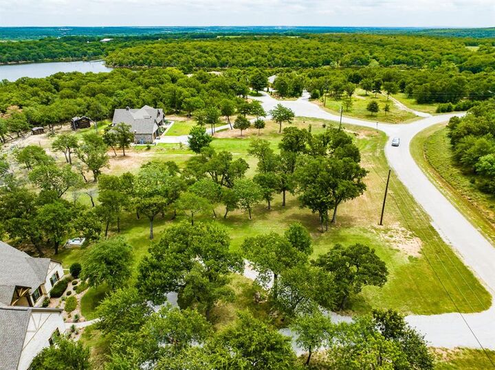 Property Photo: 430 Preserve Court TX 76270