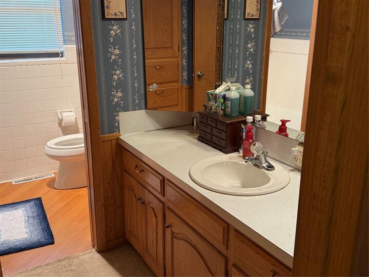 Property Photo:  102 Mary Kay Drive  OK 73570 