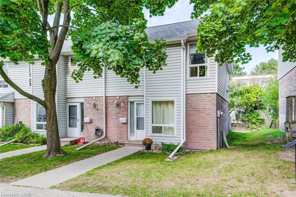 Property Photo: 32 Mowat Boulevard 25 ON N2E 1X4