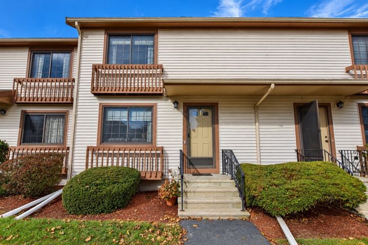 Property Photo:  489 Turnpike St. 3-4  MA 02334 