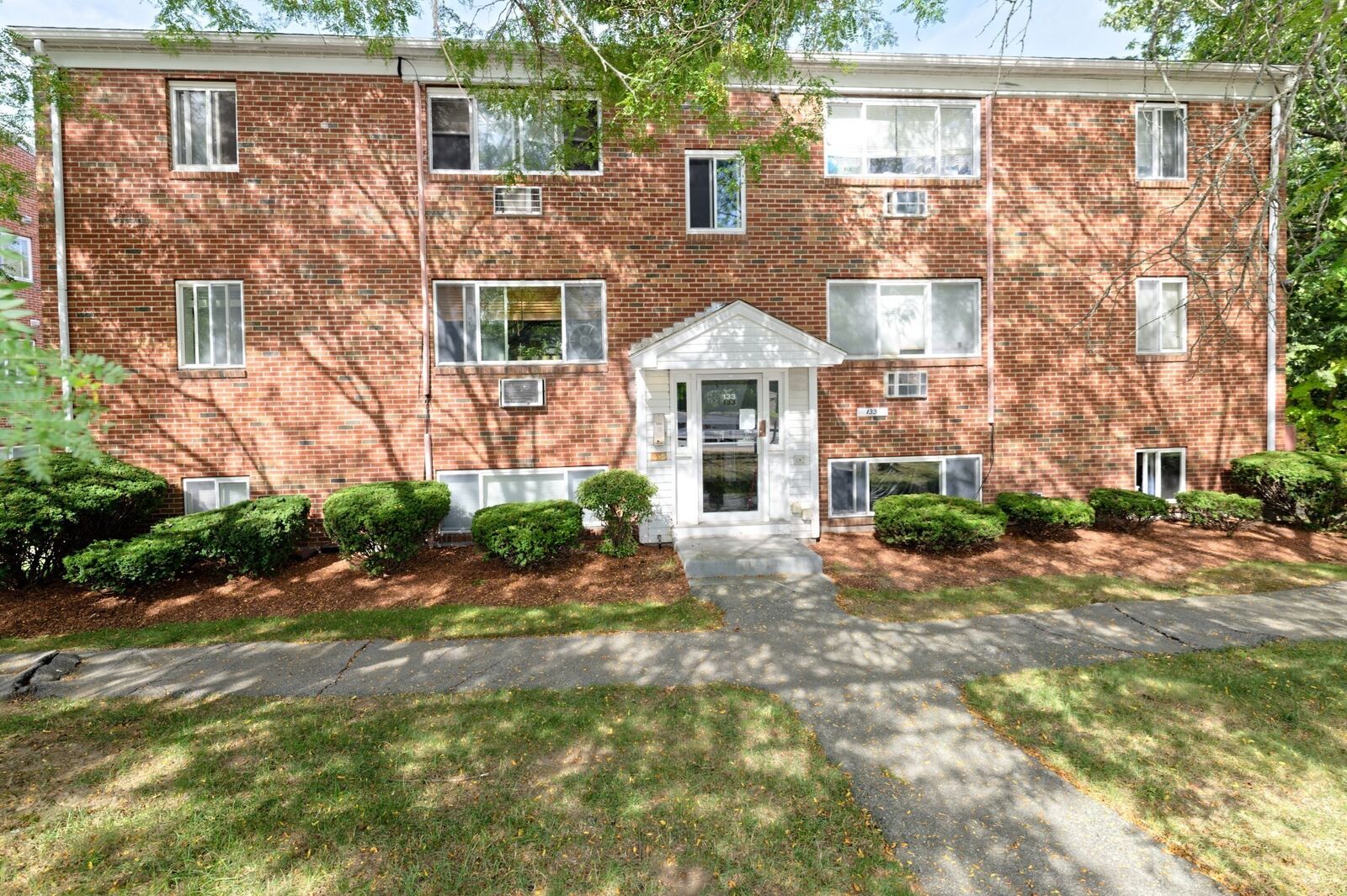 Property Photo:  133 Winthrop St 4  MA 01702 