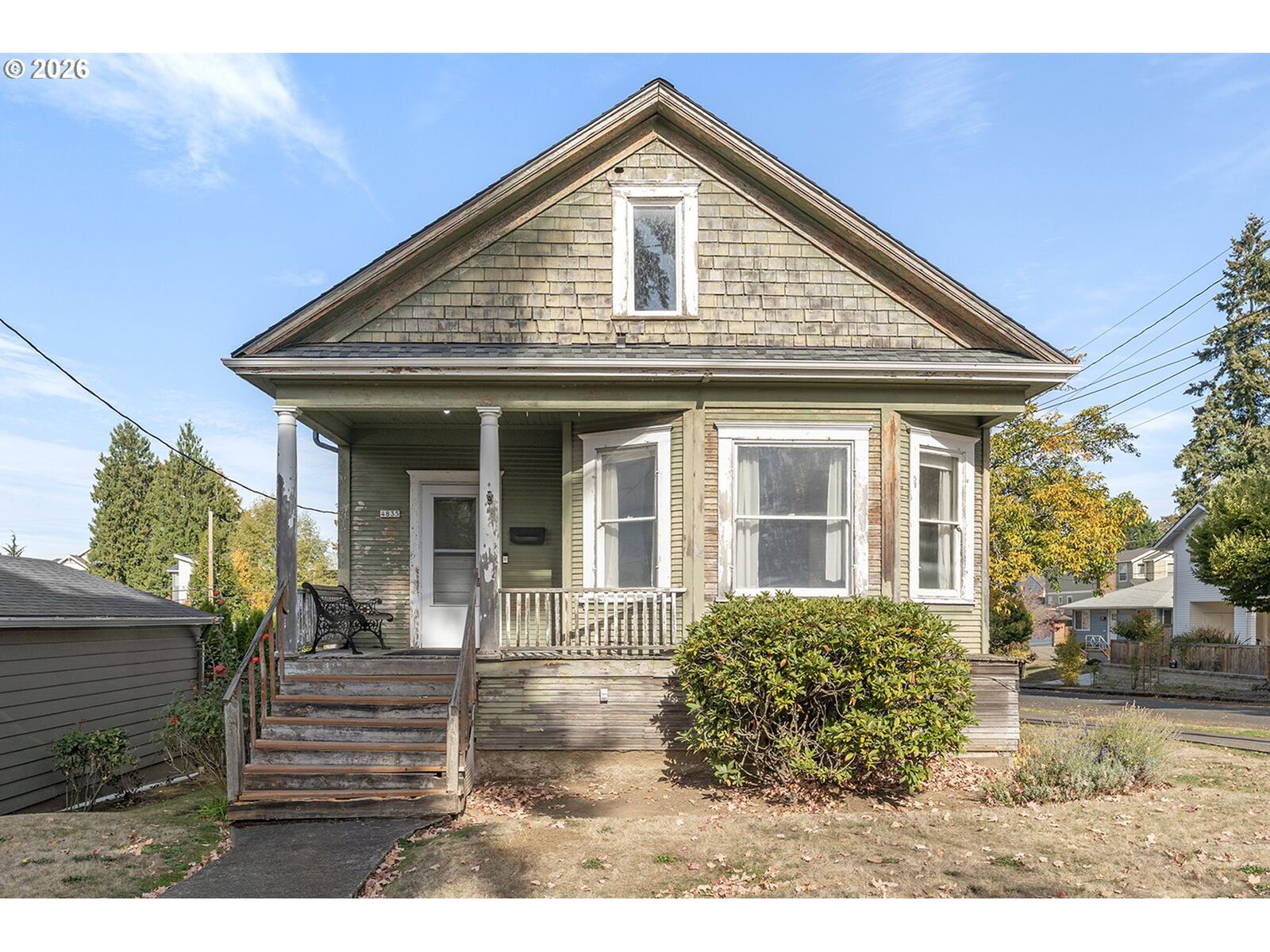 Property Photo:  4835 SE Kelly St  OR 97206 