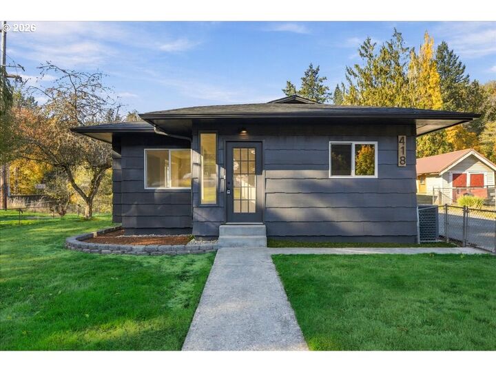 Property Photo: 418 SW Canyon Loop WA 98596