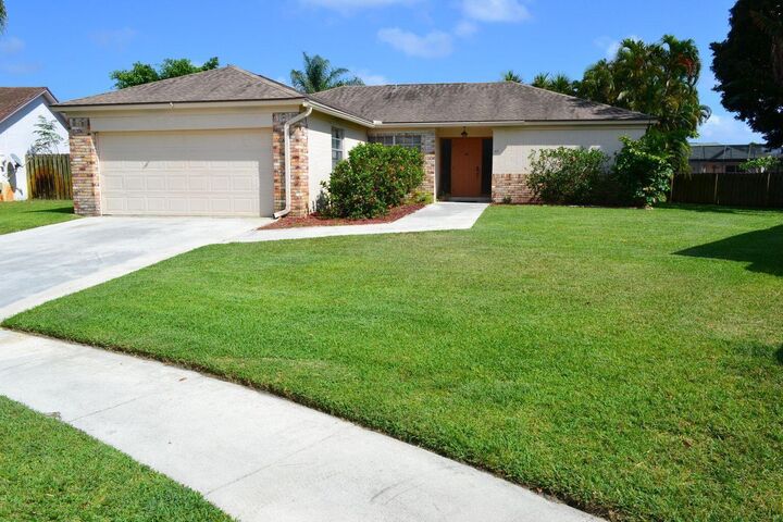 Property Photo: 169 Arrowhead Circle FL 33458