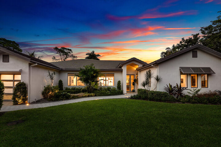 Property Photo:  4545 S Lake Drive  FL 33436 