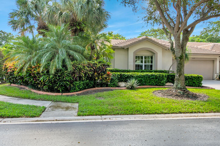 Property Photo:  7520 Rockbridge Circle  FL 33467 