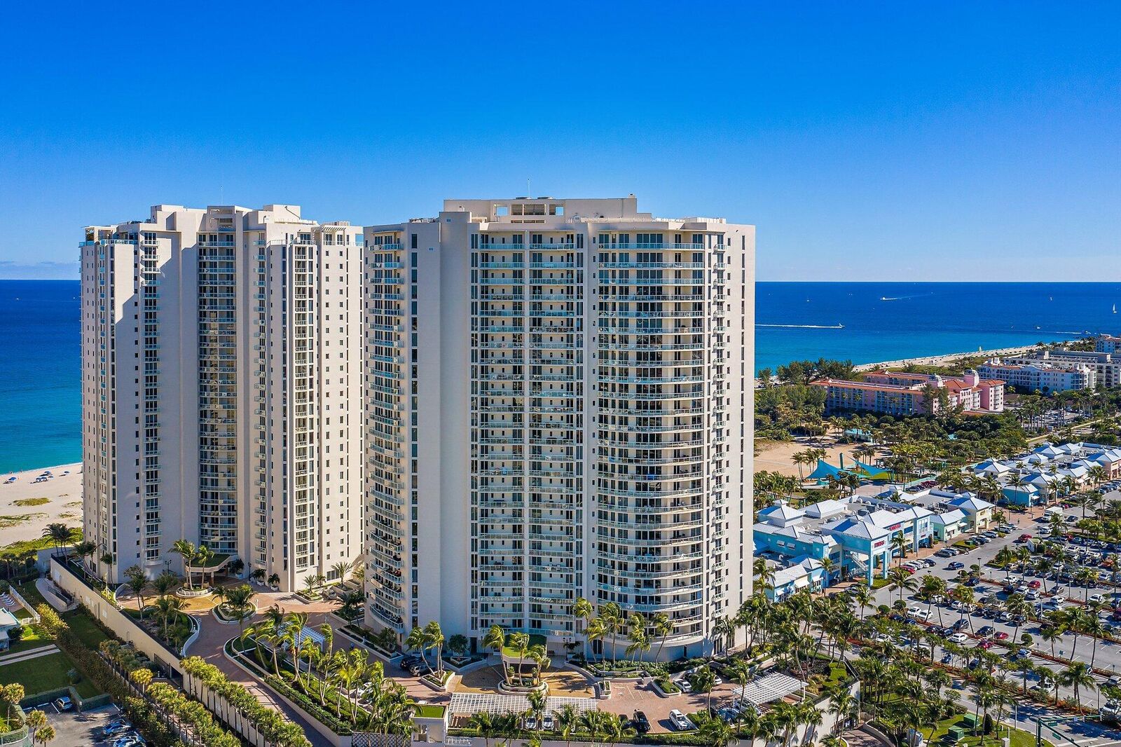 Property Photo: 2700 N Ocean Drive Ph-1B FL 33404