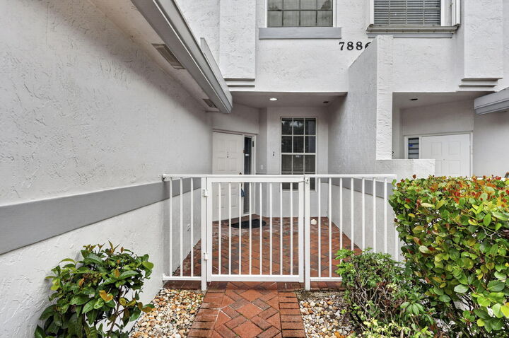 Property Photo:  7886 Laina Lane Apt 1  FL 33437 