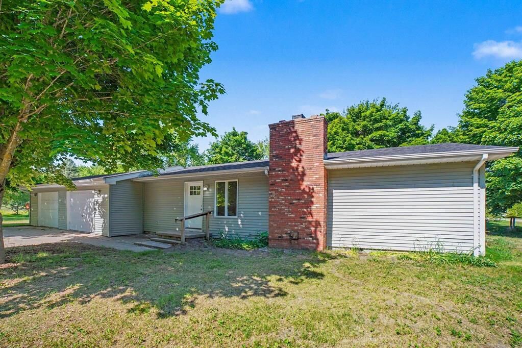 Property Photo: 8220 E Upham Drive MI 48858