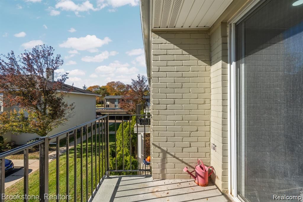 Property Photo:  1965 Axtell Drive 4  MI 48084 