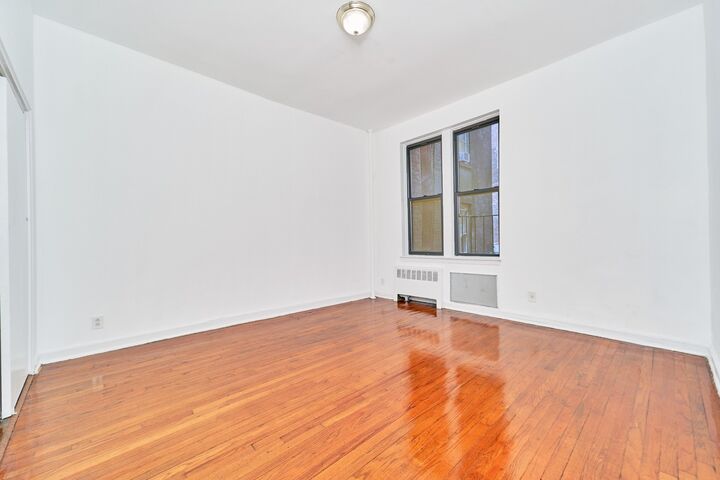 Property Photo: 400 W 45th Street 3F NY 10036