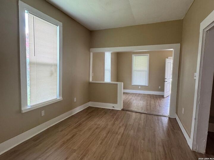 Property Photo: 326 Stonewall St TX 78214