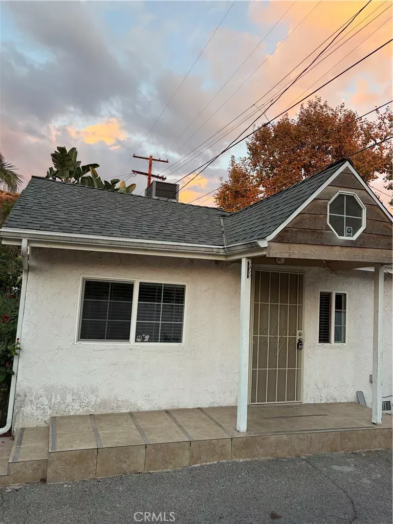 Property Photo:  1038 E Magnolia  CA 91501 