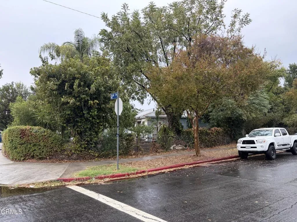 Property Photo:  7900 Zelzah Avenue  CA 91335 