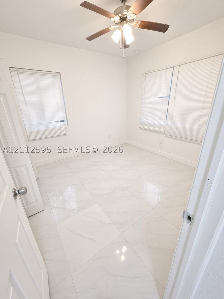 Property Photo: 1154 W 25th St 1154 FL 33404