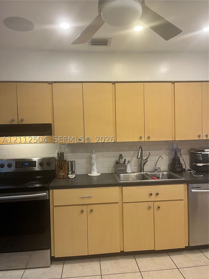 Property Photo:  19731 NE 13th Ct  FL 33179 
