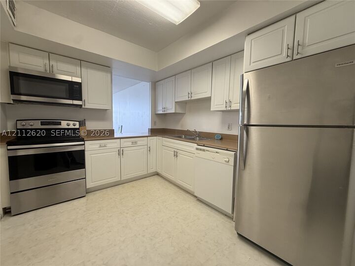 Property Photo:  1301 NE Miami Gardens Dr Ph14w  FL 33179 
