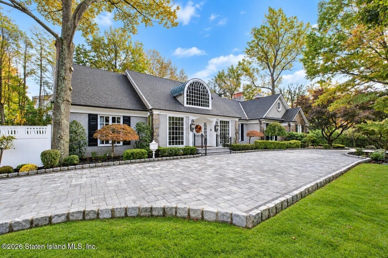Property Photo: 200 Ocean Terrace NY 10301