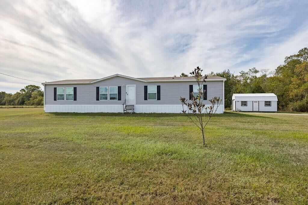 Property Photo: 4911 Bill Rosteet Road LA 70611