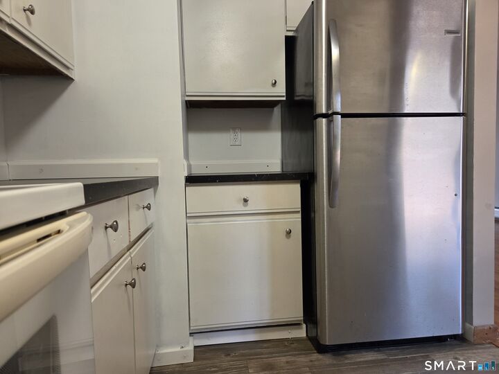 Property Photo: 1730 Farmington Avenue CT 06085