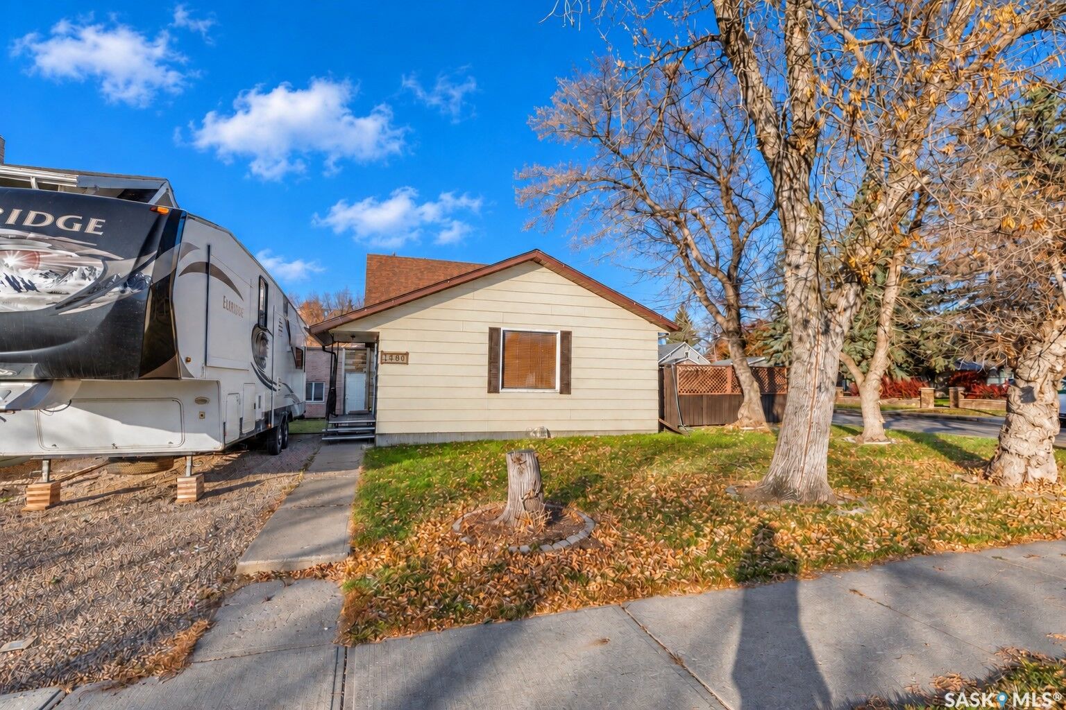 Property Photo:  1080 Henleaze Avenue  SK S6H 3V6 