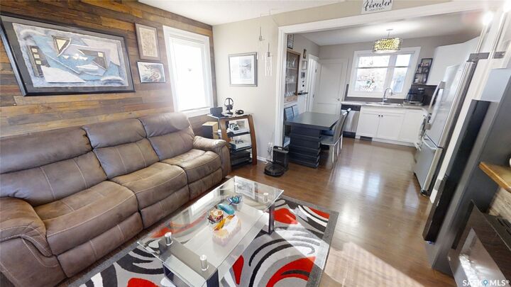 Property Photo:  857 Macklem Drive  SK S7L 4K1 