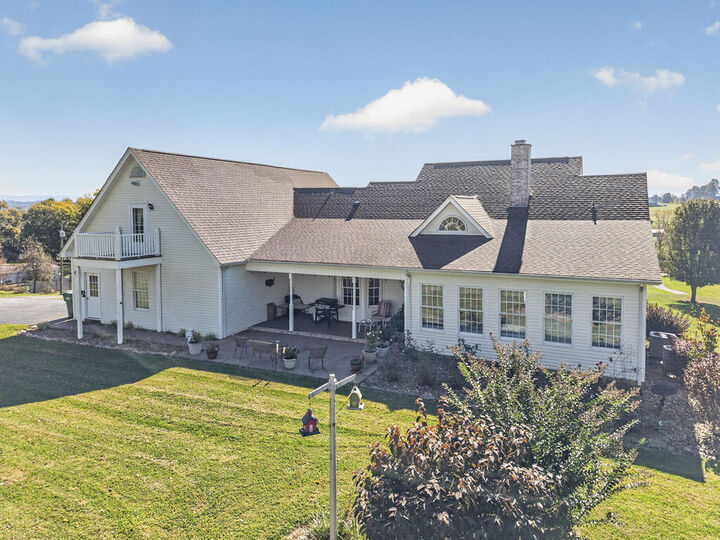 Property Photo: 19191 Wyndale Rd VA 24210