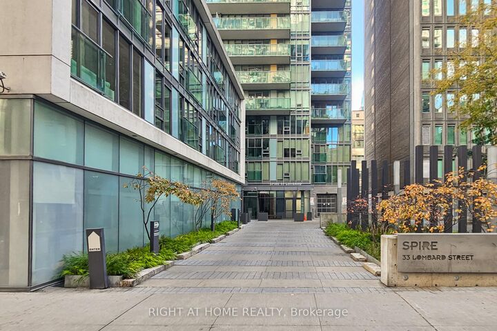 Property Photo:  33 Lombard Street 3406  ON M5C 3H8 