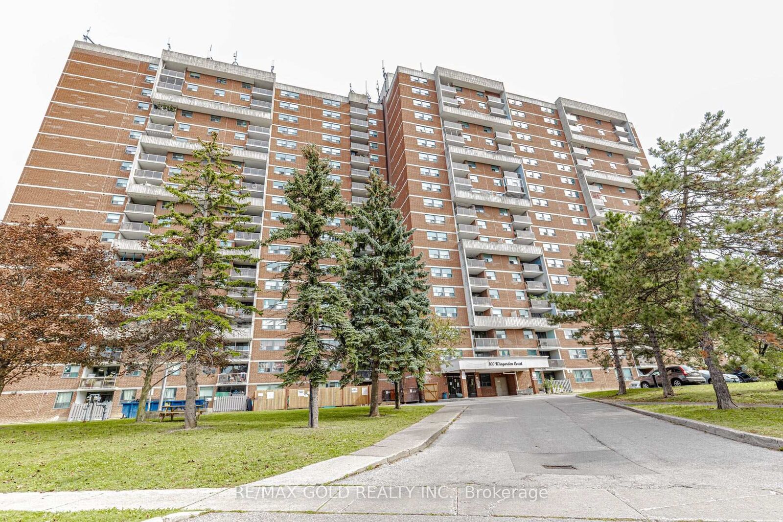 Property Photo:  100 Wingarden Court 415  ON M1B 2P4 