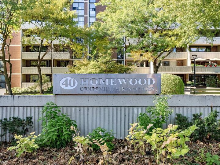Property Photo: 40 Homewood Avenue 807 ON M4Y 2K2
