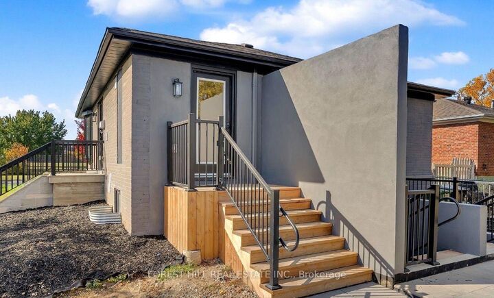 Property Photo:  105 Galloway Road Unit B  ON M1E 1W9 
