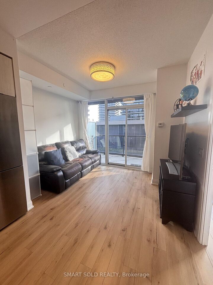 Property Photo:  56 Annie Craig Drive 1105  ON M8V 0C5 
