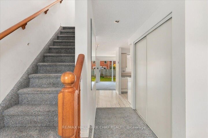 Property Photo:  45 Bibby Court  ON L4N 8T4 