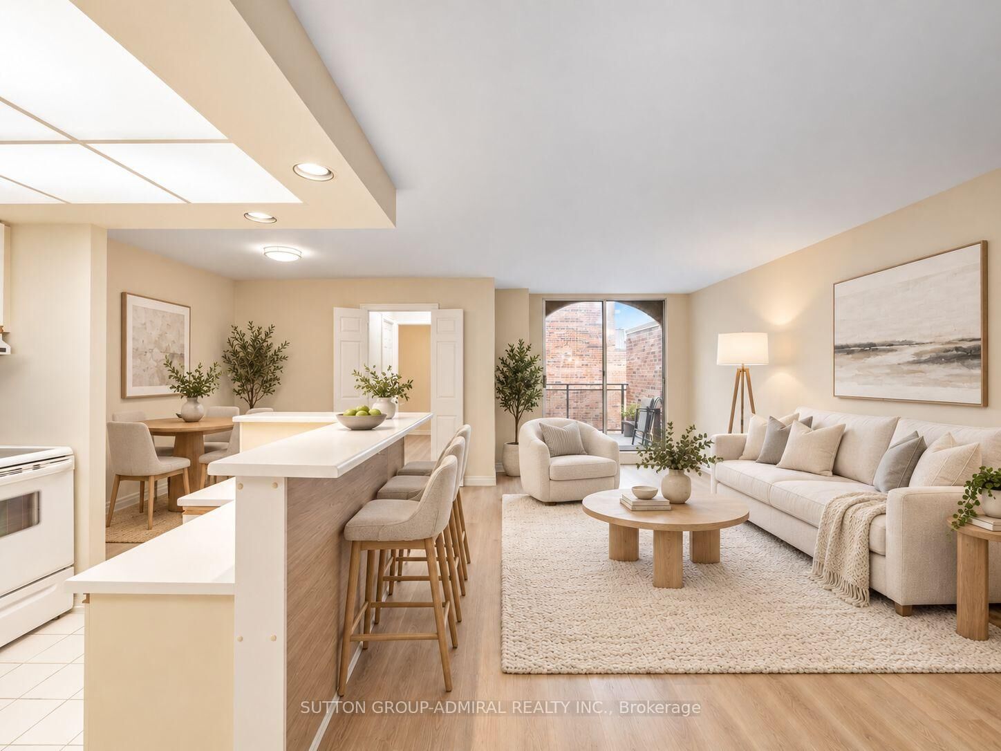Property Photo: 16 Elgin Street 316 ON L3T 4T4