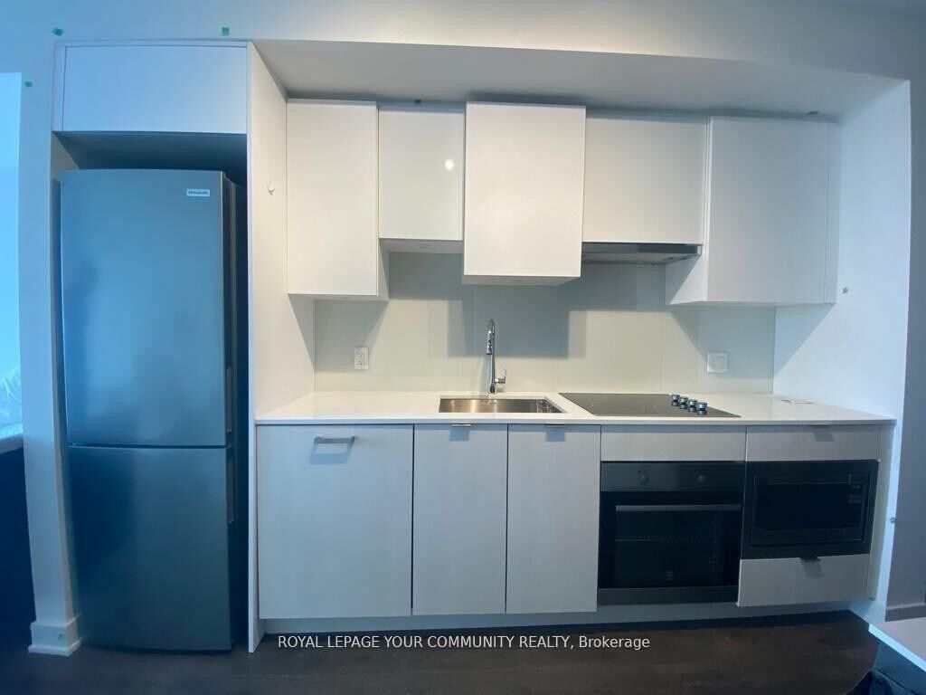 Property Photo:  195 Redpath Avenue 3507  ON M4P 0E4 