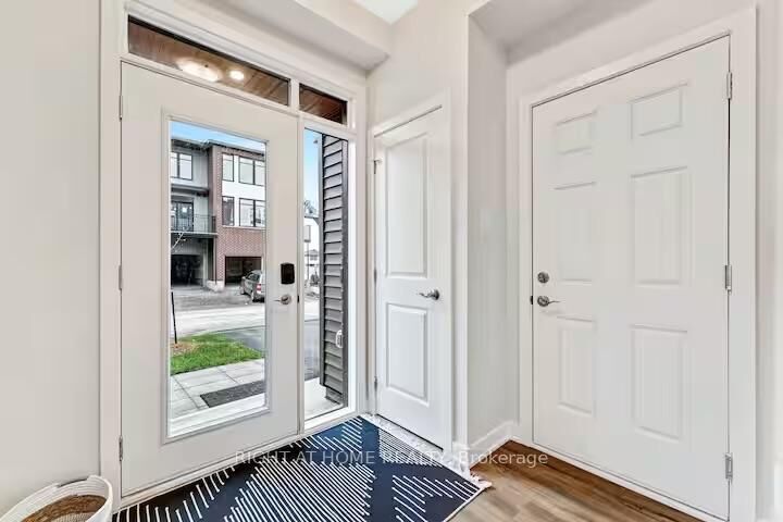 Property Photo:  414 Jewelwing Private  ON K1X 0M7 
