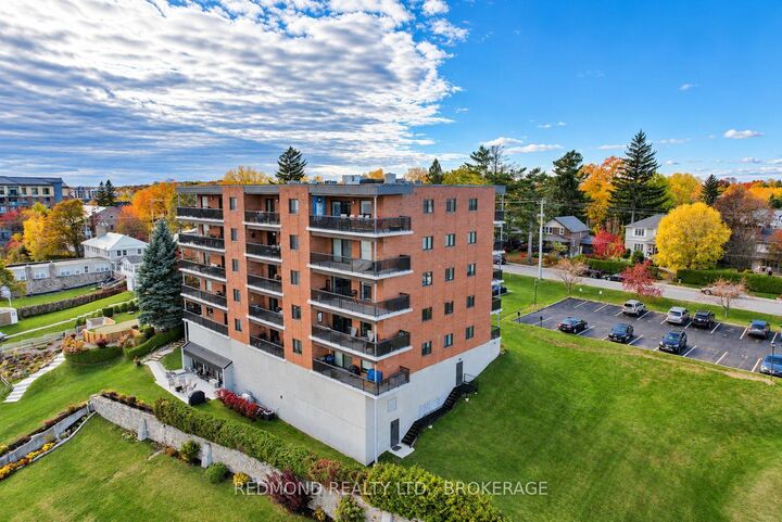Property Photo:  235 South Street S 202  ON K7G 1A4 