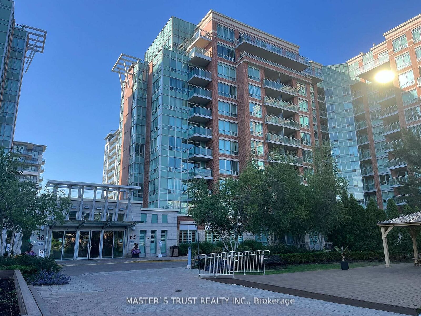 Property Photo:  62 Suncrest Boulevard 522  ON L3T 7Y6 