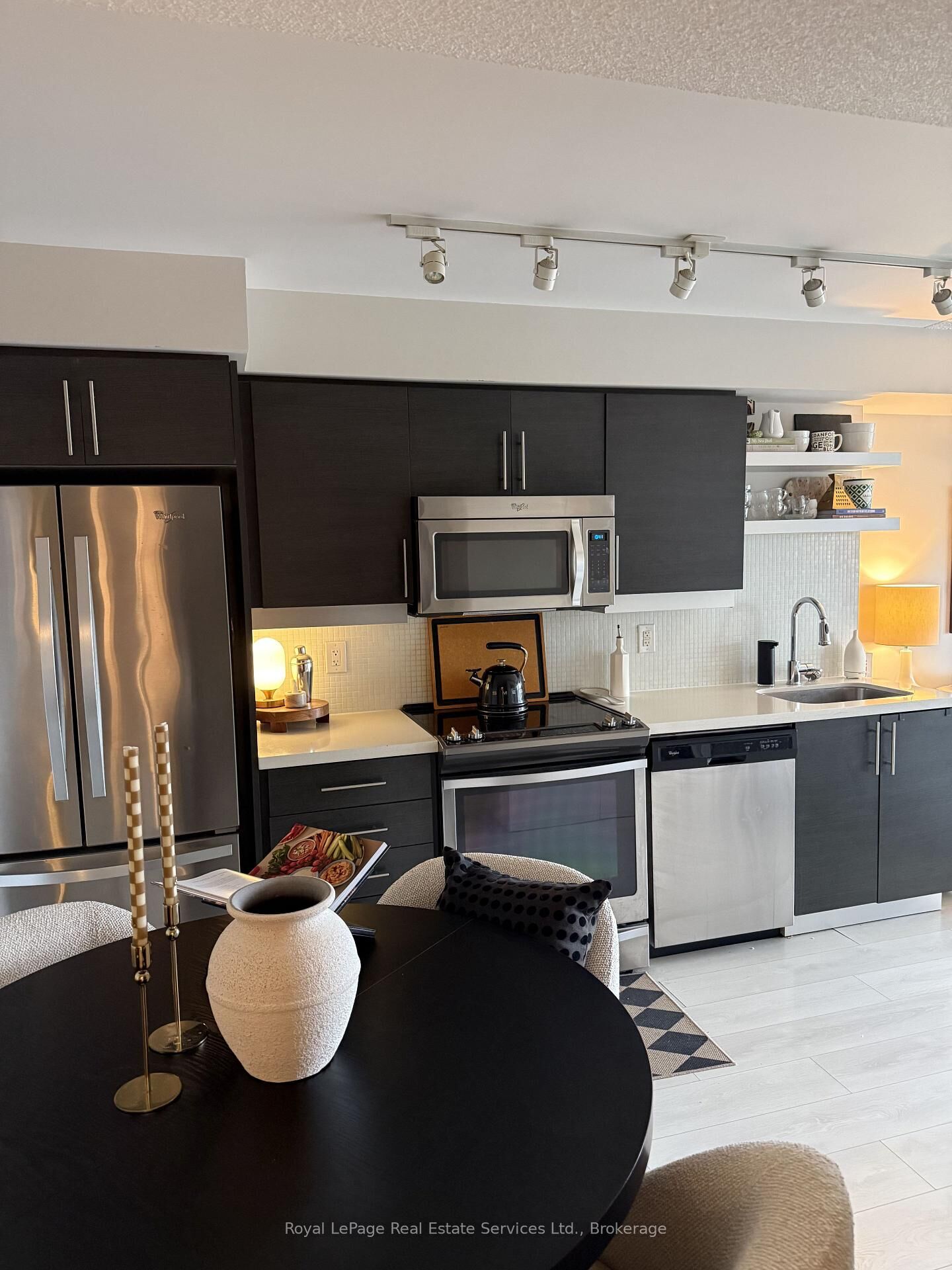 Property Photo: 400 Adelaide Street E 1814 ON M5A 4S3