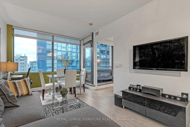 Property Photo:  438 King Street W 1315  ON M5V 3T9 