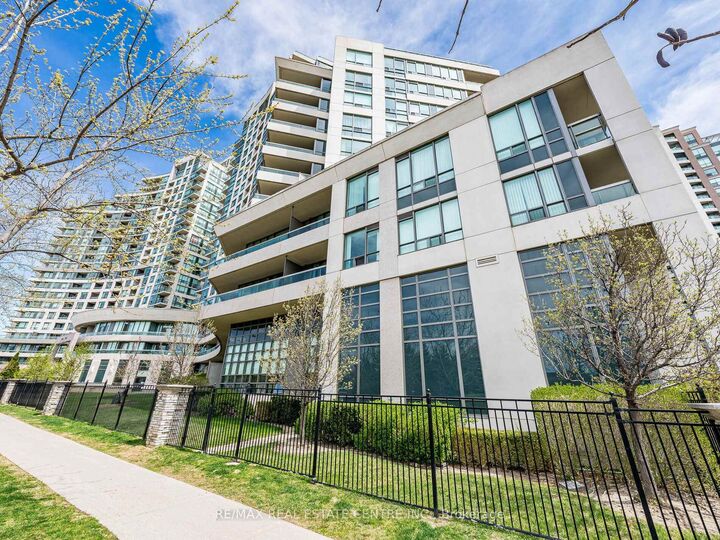 Property Photo:  509 Beecroft Road 1817  ON M2N 0A3 
