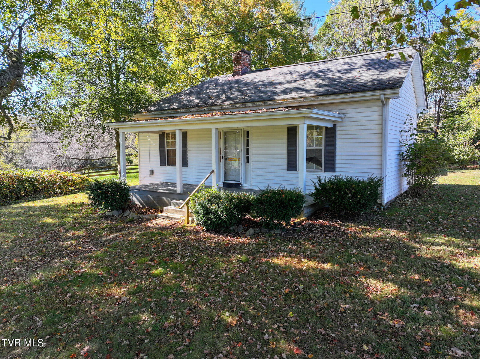 Property Photo: 1400 Old Asheville Highway TN 37743