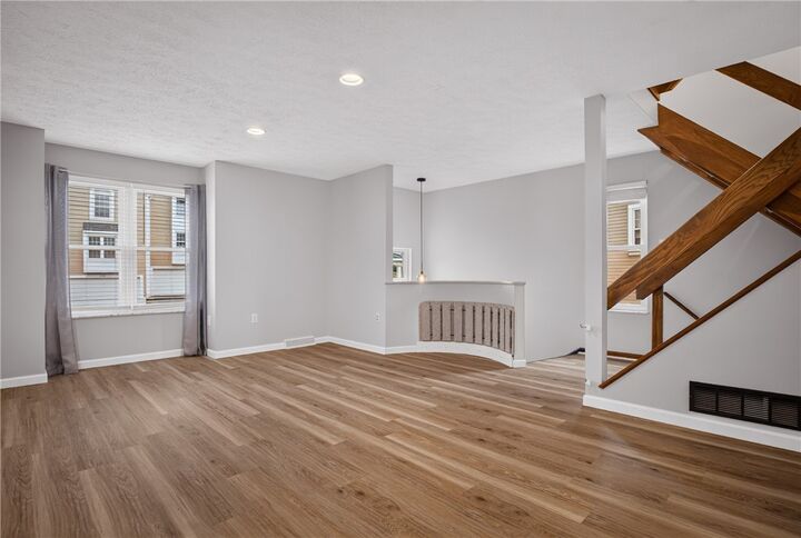 Property Photo:  2659 Hunters Pointe Drive  PA 15090 