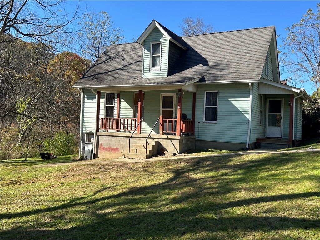 Property Photo: 118 Sullivan St PA 16001