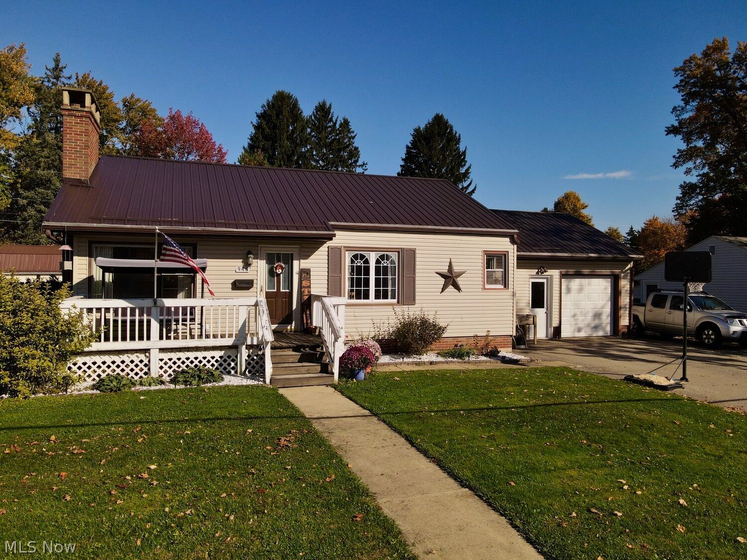 Property Photo:  946 Overlook Drive  OH 44805 