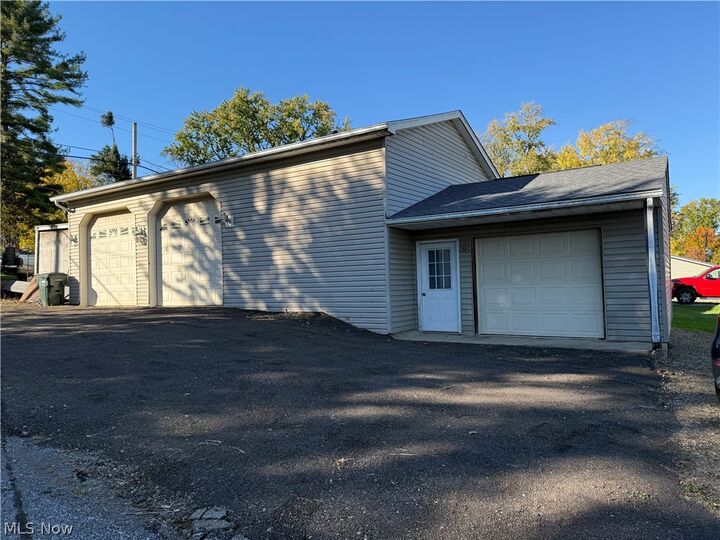Property Photo:  771 N Market Street  OH 44676 